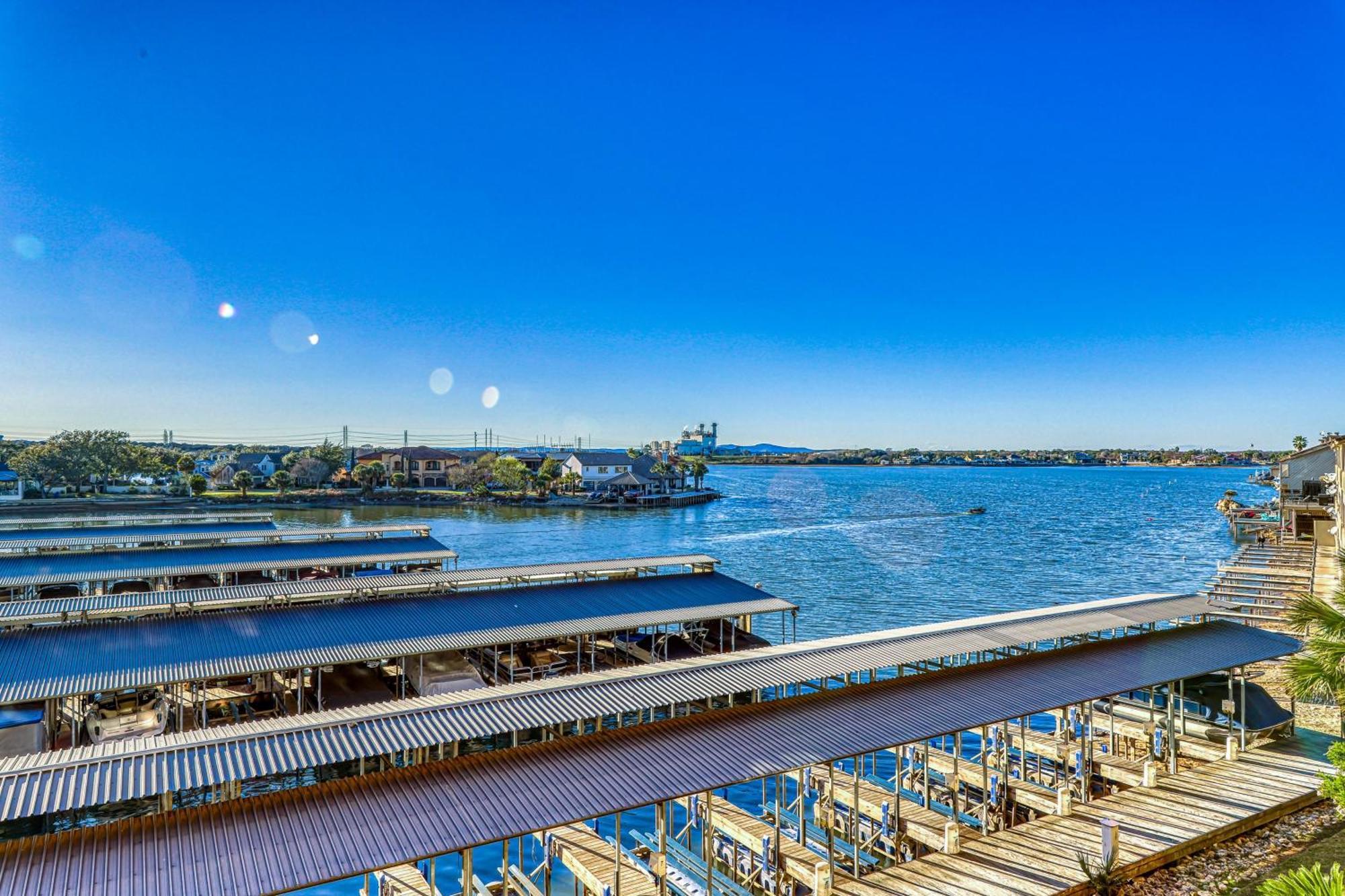 The Waters Condo Building 3 Horseshoe Bay Extérieur photo