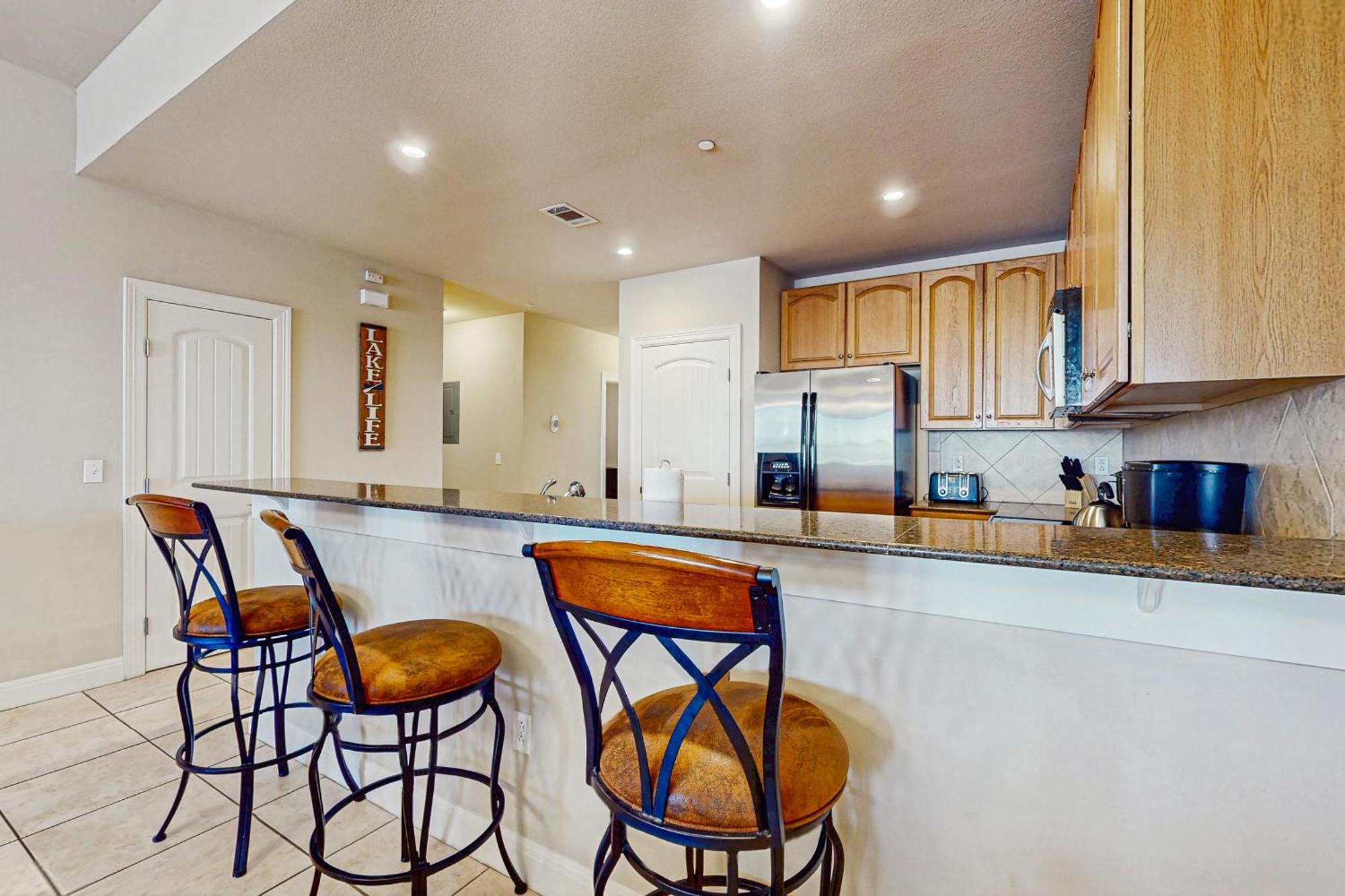 The Waters Condo Building 3 Horseshoe Bay Extérieur photo