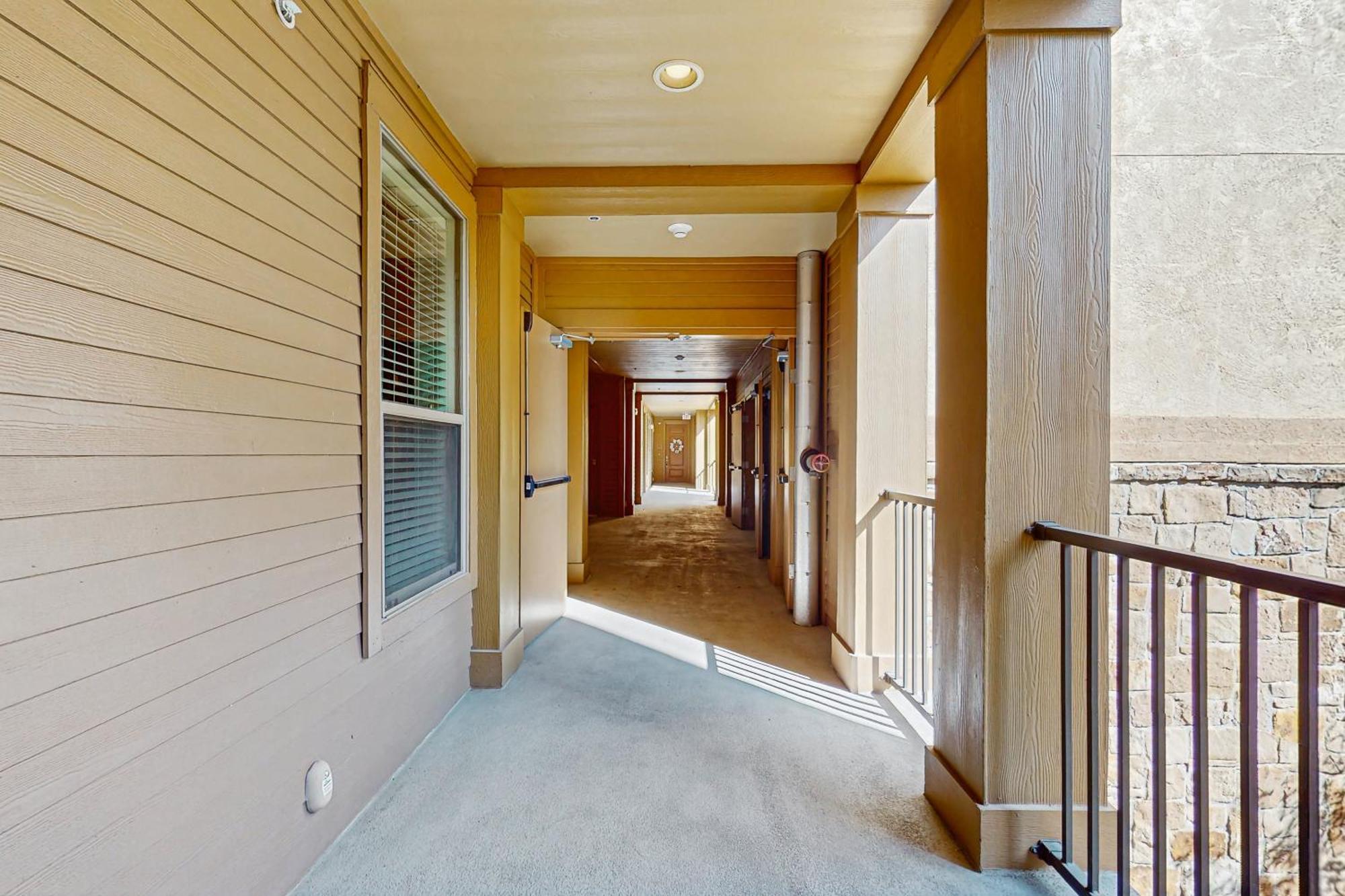 The Waters Condo Building 3 Horseshoe Bay Extérieur photo