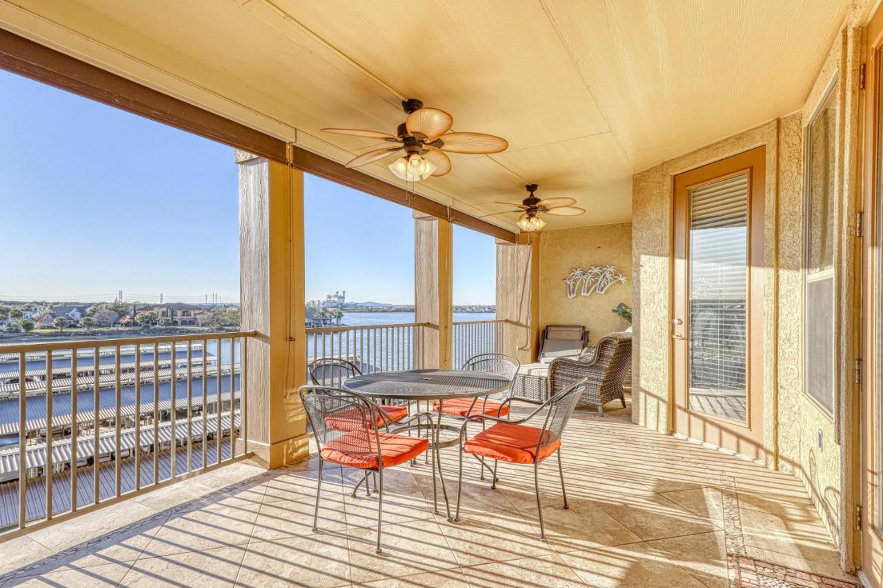 The Waters Condo Building 3 Horseshoe Bay Extérieur photo